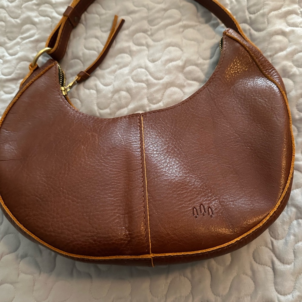 Portland Leather Brown Shoulder Bag with Hobo Design